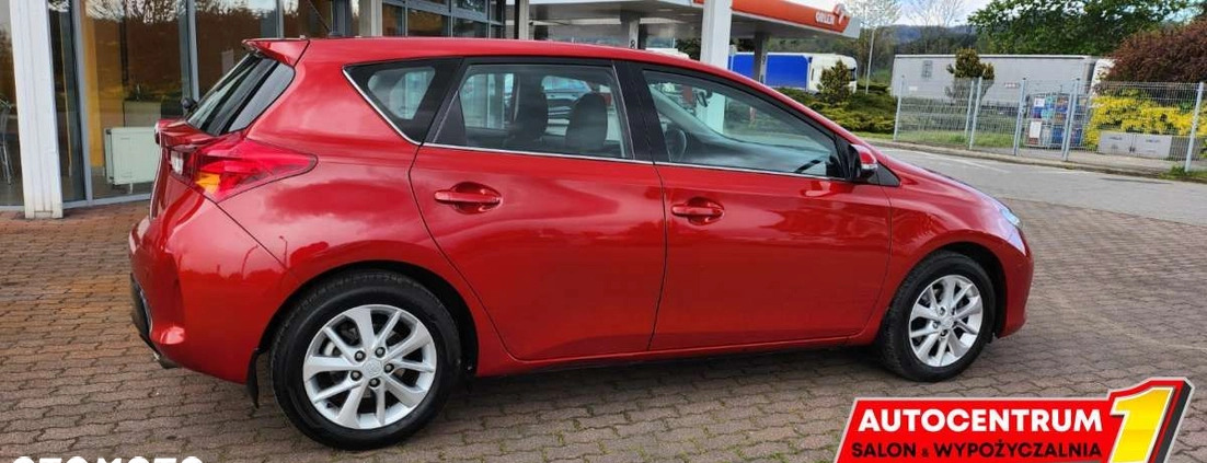 Toyota Auris cena 42900 przebieg: 64000, rok produkcji 2014 z Śrem małe 667